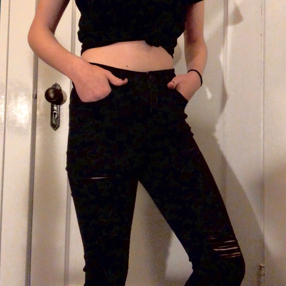 Black Ripped Jeans